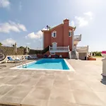 Five Stars Villa