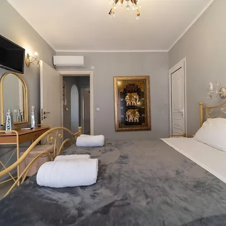 Vilă Five Stars *